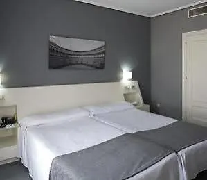 Trh Alcora Hotel Tomares Spain